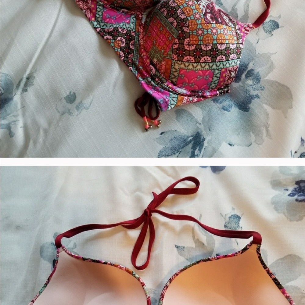 ON HOLD!    Victoria Secret Bombshell adds 2 cups